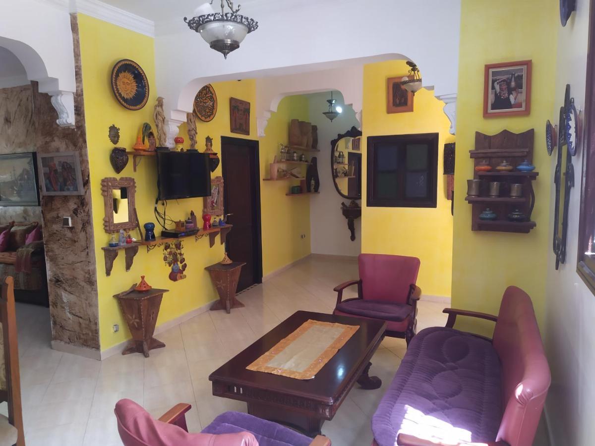 Marguerite Apartemnt Dans Une Residence Familiale Casablanca Buitenkant foto