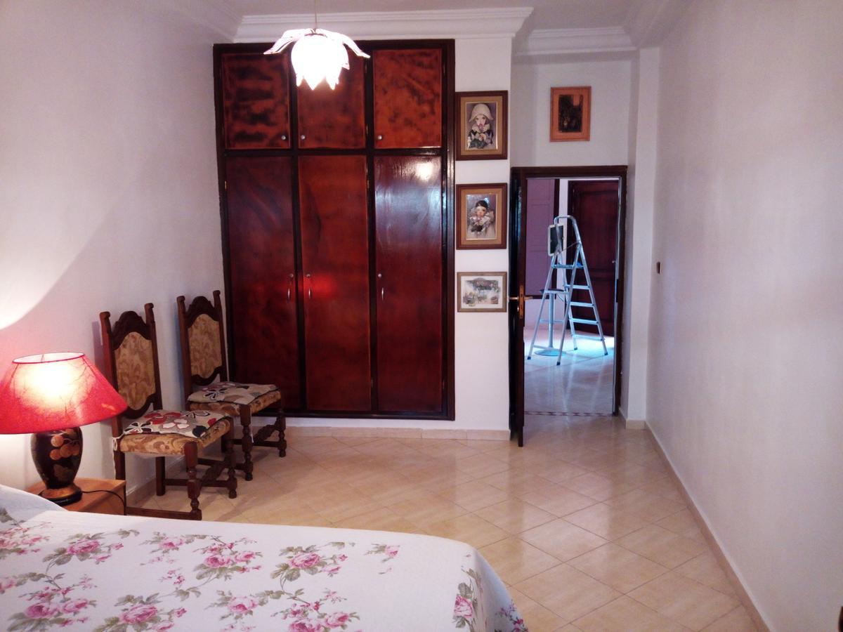 Marguerite Apartemnt Dans Une Residence Familiale Casablanca Buitenkant foto
