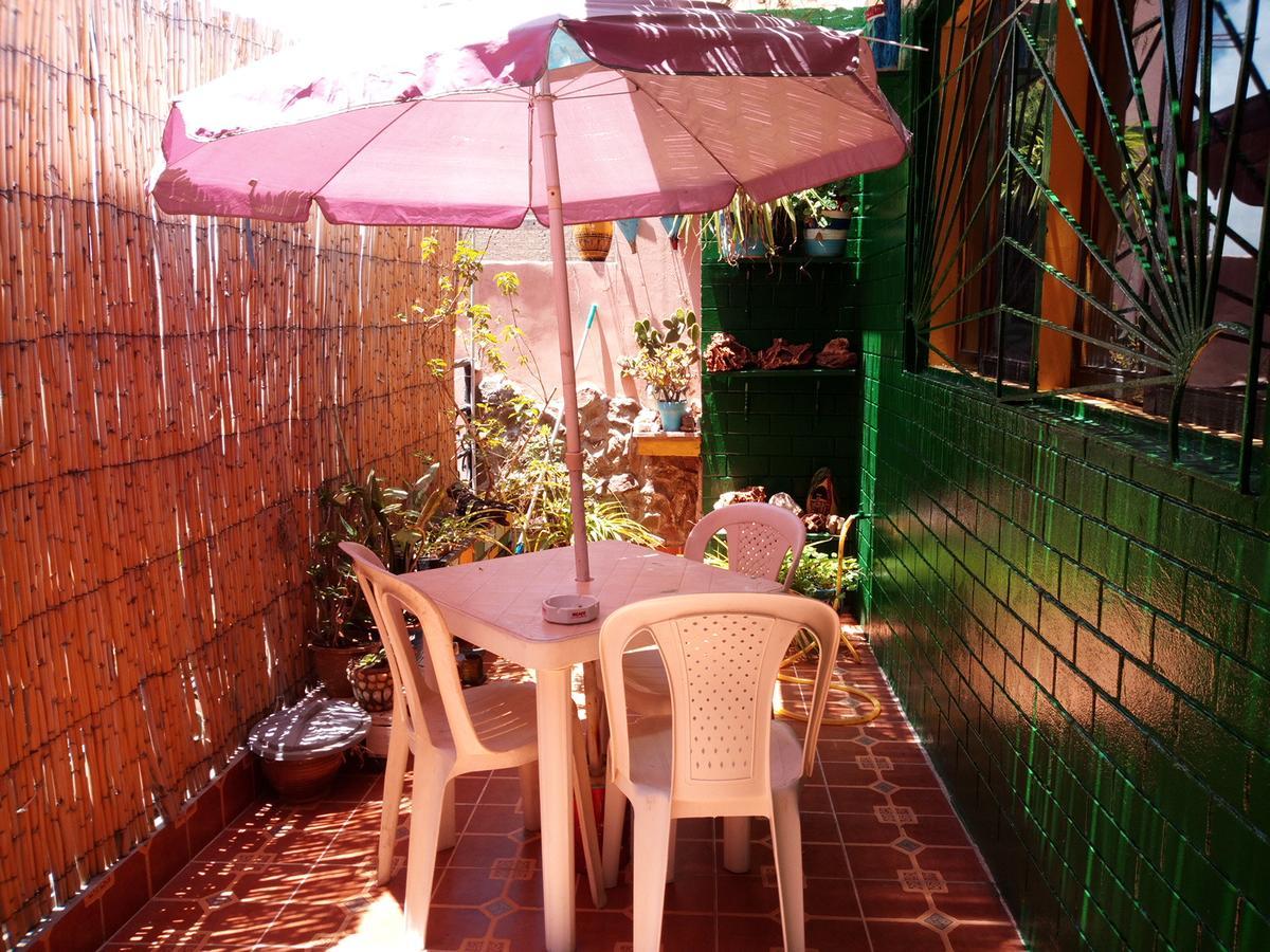 Marguerite Apartemnt Dans Une Residence Familiale Casablanca Buitenkant foto